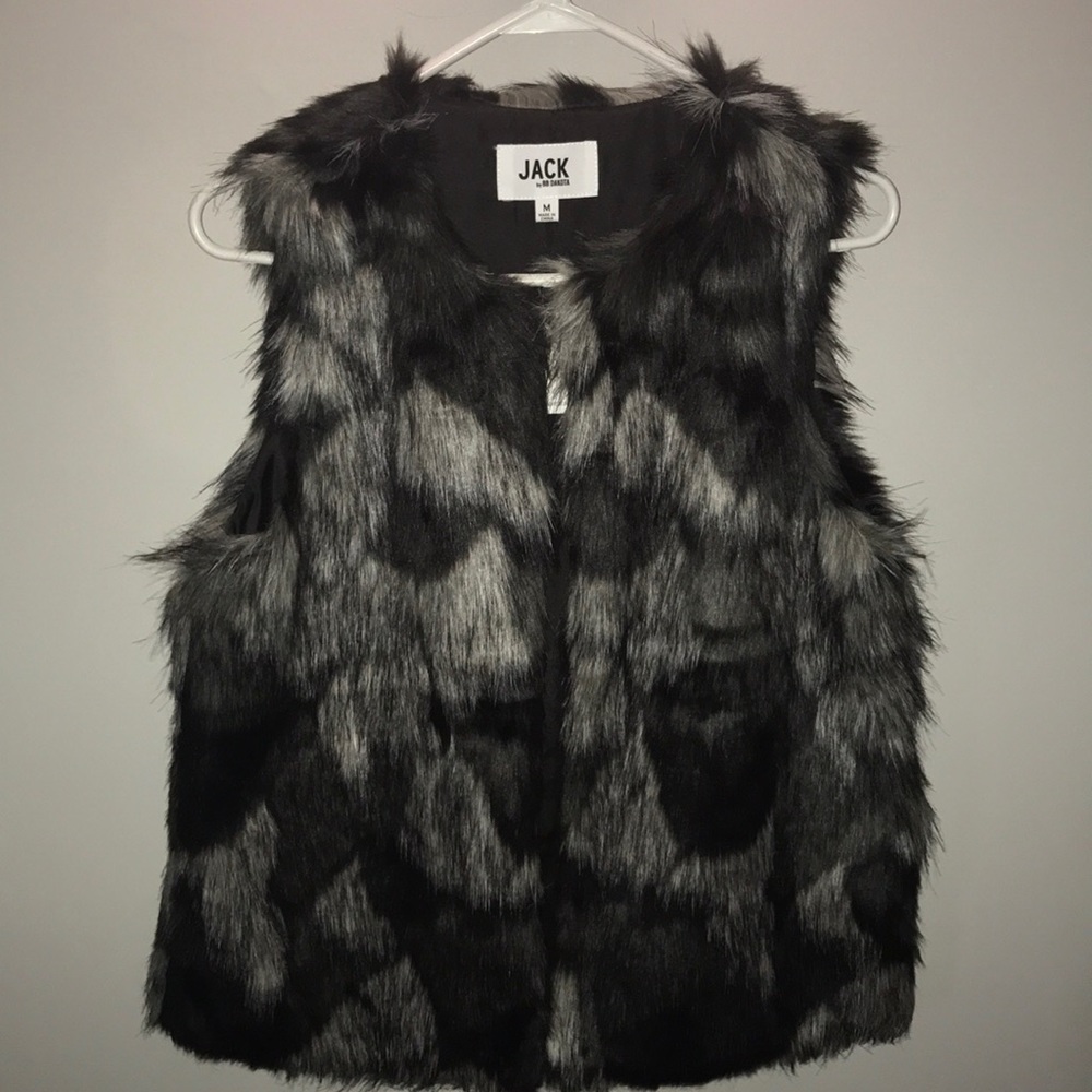 BB Dakota faux fur vest size M